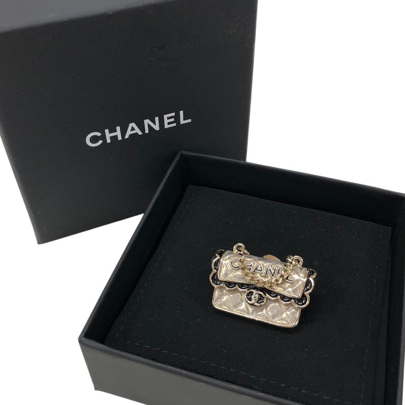 シャネル CHANEL バッグモチーフブローチ ゴールド/ブラック メタル・レジン・エナメル レディース ブローチ