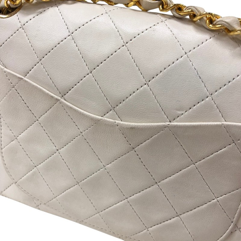 シャネル CHANEL マトラッセ23 A01113 ホワイト ゴールド金具 ラムスキン レディース ショルダーバッグ
