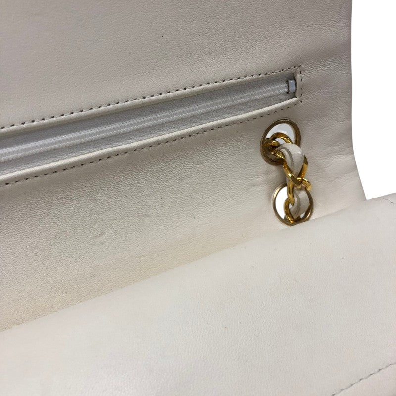 シャネル CHANEL マトラッセ23 A01113 ホワイト ゴールド金具 ラムスキン レディース ショルダーバッグ