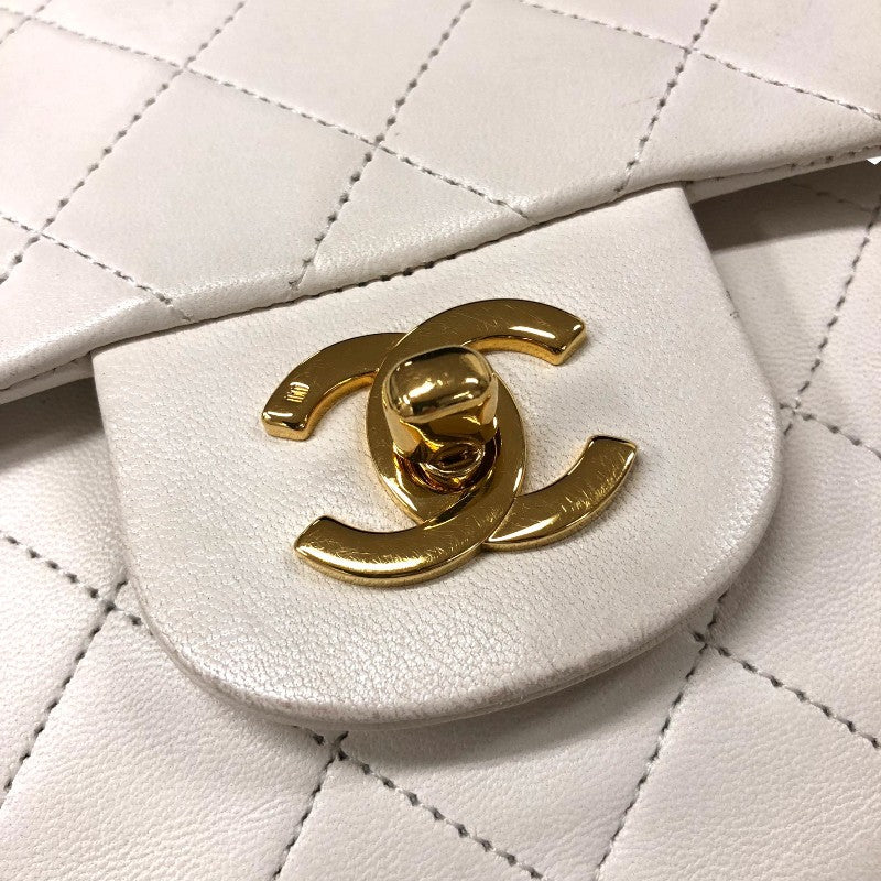 シャネル CHANEL マトラッセ23 A01113 ホワイト ゴールド金具 ラムスキン レディース ショルダーバッグ