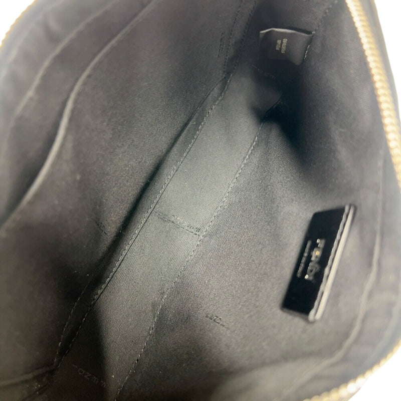 フェンディ FENDI カメラケース ミディアム 7M0286 ブラック シルバー金具 レザー メンズ ショルダーバッグ