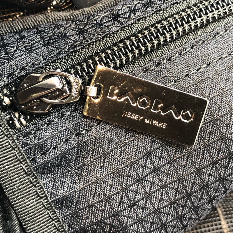 イッセイ ミヤケ ISSEY MIYAKE ルーセント　トートバッグ グレー・ブラック PVC レディース トートバッグ