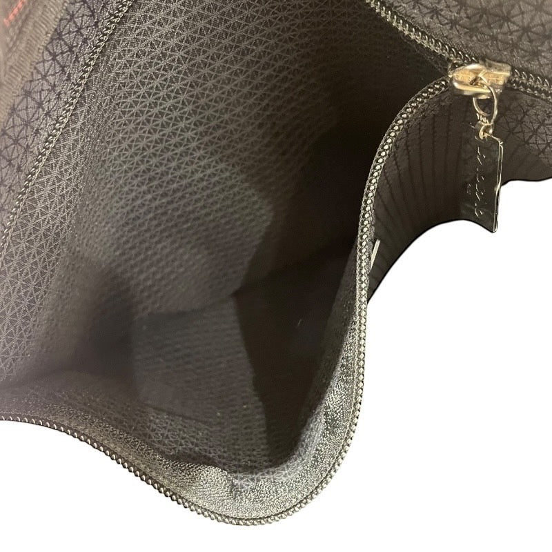 イッセイ ミヤケ ISSEY MIYAKE ルーセントートバッグ ピンク PVC レディース トートバッグ