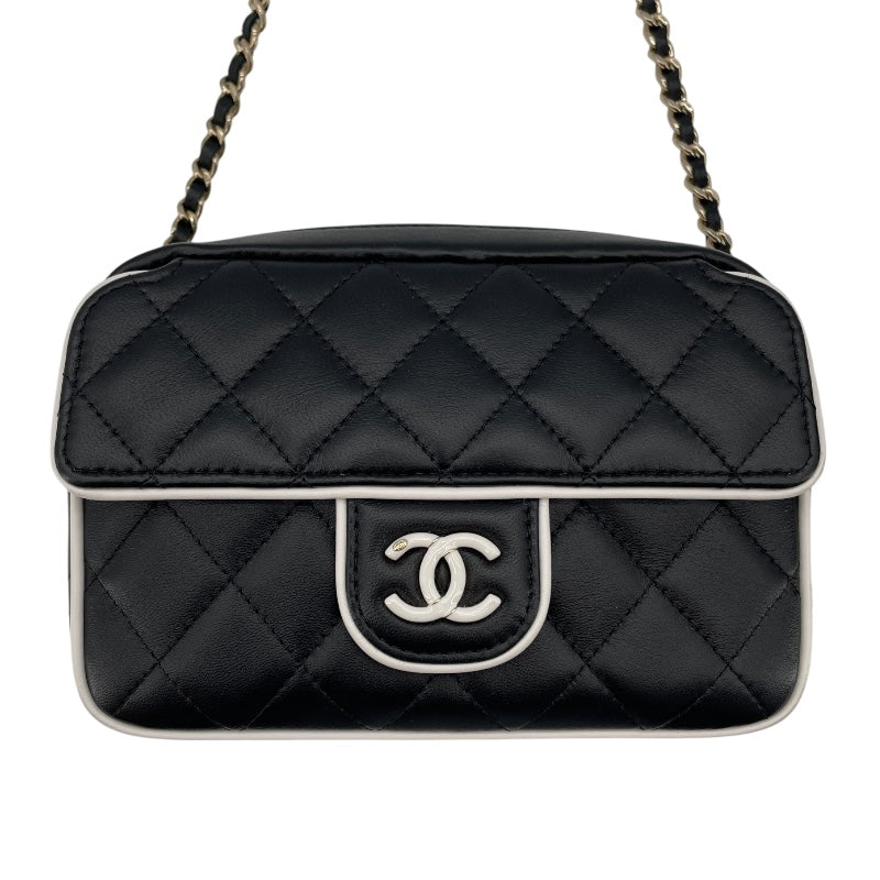 シャネル CHANEL チェーンクラッチ AP4516 ブラックxホワイト GD金具 ラム レディース ショルダーバッグ