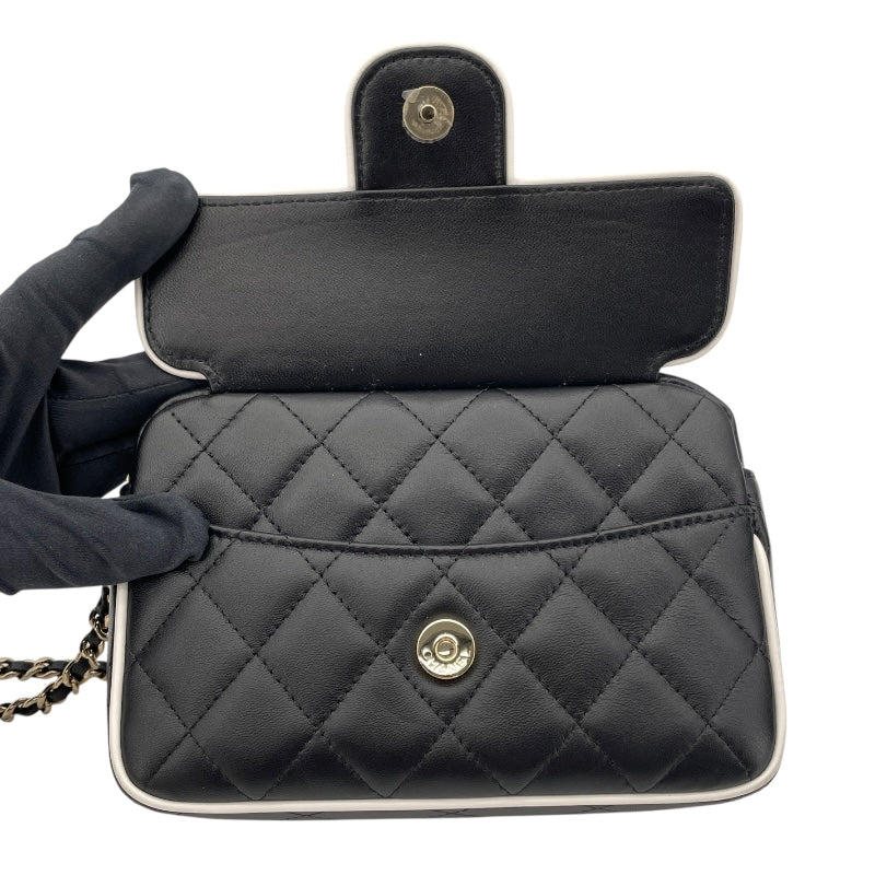シャネル CHANEL チェーンクラッチ AP4516 ブラックxホワイト GD金具 ラム レディース ショルダーバッグ