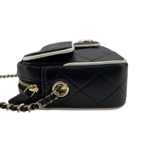 シャネル CHANEL チェーンクラッチ AP4516 ブラックxホワイト GD金具 ラム レディース ショルダーバッグ