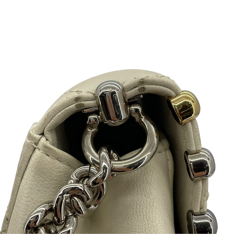 シャネル CHANEL チェーンショルダー ホワイト GDxSV金具 カーフ レディース ショルダーバッグ