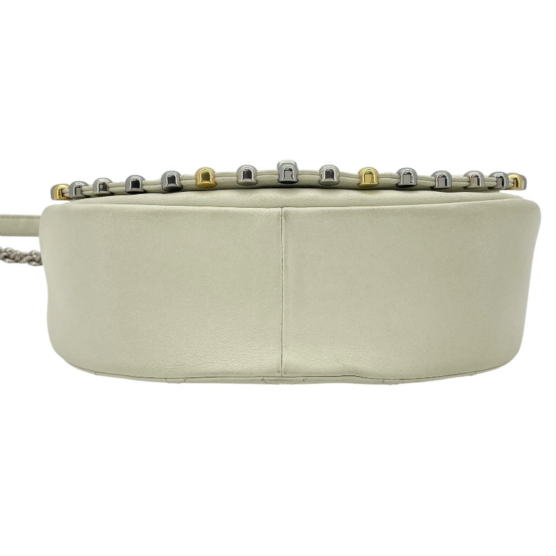 シャネル CHANEL チェーンショルダー ホワイト GDxSV金具 カーフ レディース ショルダーバッグ