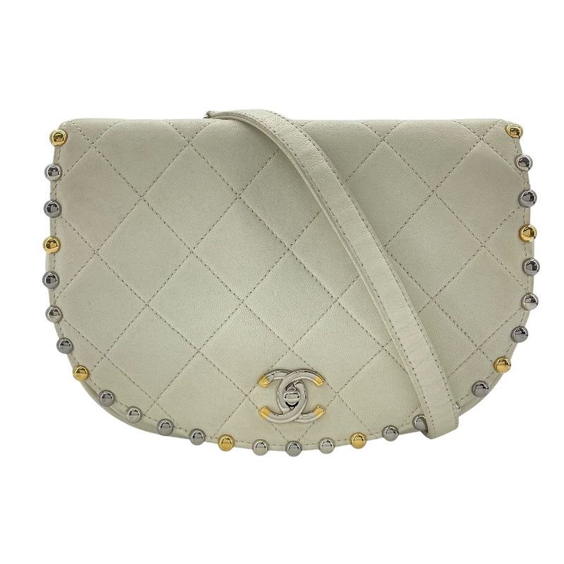 シャネル CHANEL チェーンショルダー ホワイト GDxSV金具 カーフ レディース ショルダーバッグ