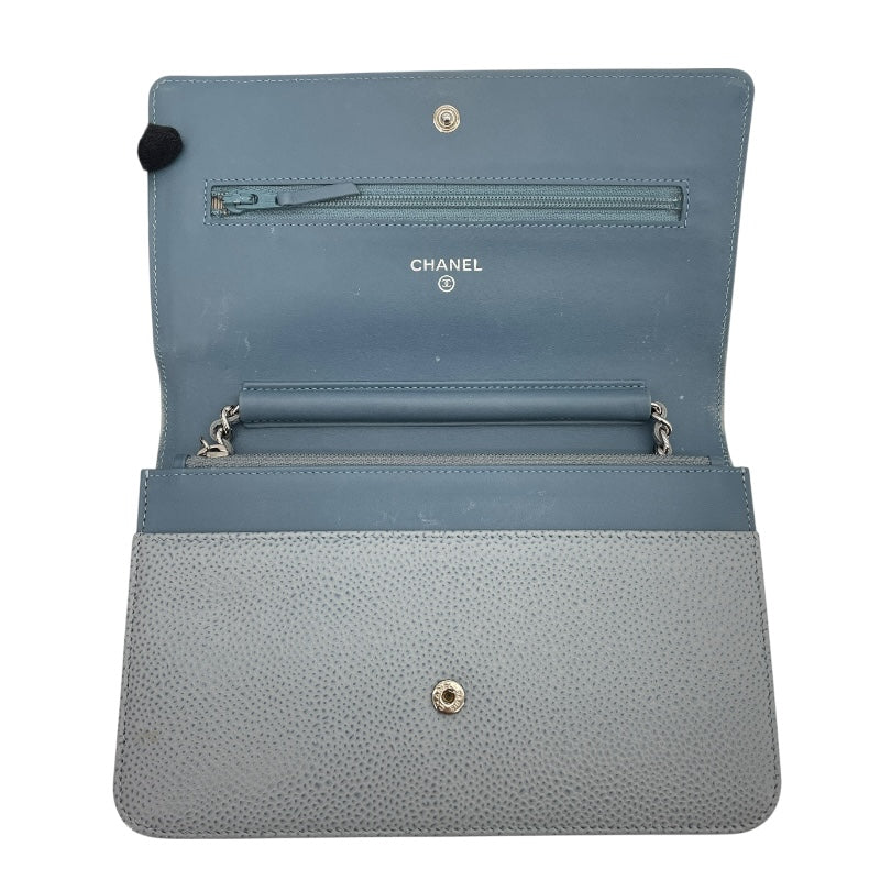 シャネル CHANEL ココマークチェーンウォレット A48654 17番台 ライトブルー SV金具 キャビアスキン レディース ウォレットチェーン