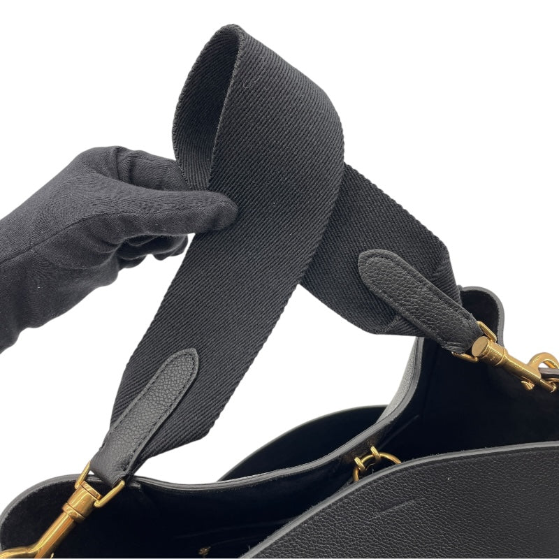 セリーヌ CELINE サングル バケット ミディアム 189593A ブラック GD金具 レザー ユニセックス ショルダーバッグ