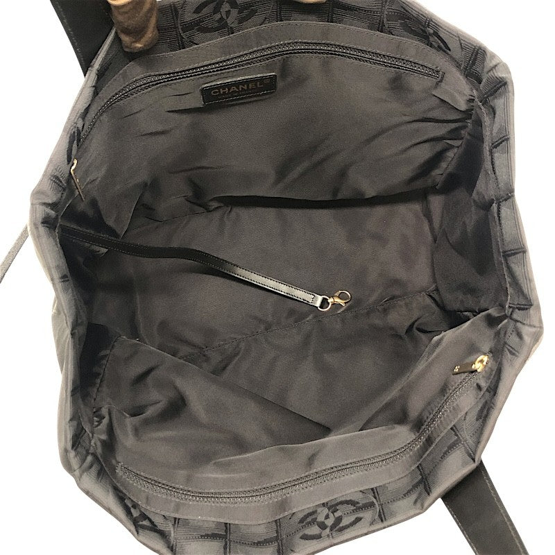 シャネル CHANEL ニュートラベル ライントート MM A15991 ブラック×GD金具 ナイロン/レザー レディース トートバッグ