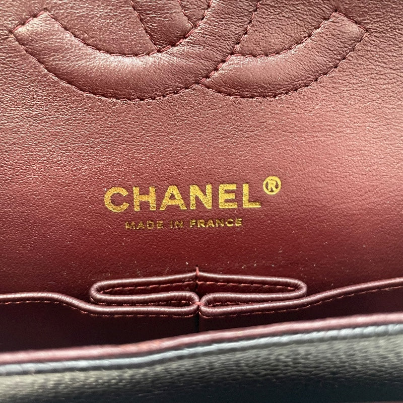 シャネル CHANEL マトラッセ25 A01112 ブラック GD金具 キャビアスキン レディース ショルダーバッグ