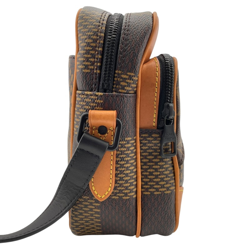 ルイ・ヴィトン LOUIS VUITTON ナイル メッセンジャーPM NIGOコラボ N40359 ブラウン ダミエ・ジャイアント・モノグラム ユニセックス メッセンジャーバッグ