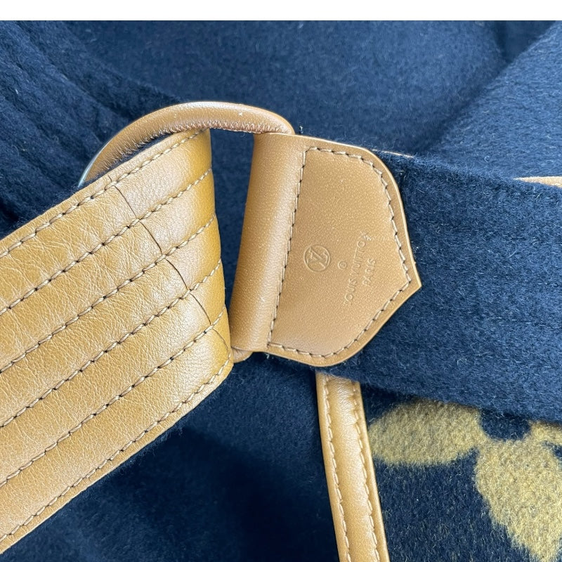 ルイ・ヴィトン LOUIS VUITTON ジャイアントモノグラムフーデットコート FHC028 ブラック ウール レディース トレンチコート