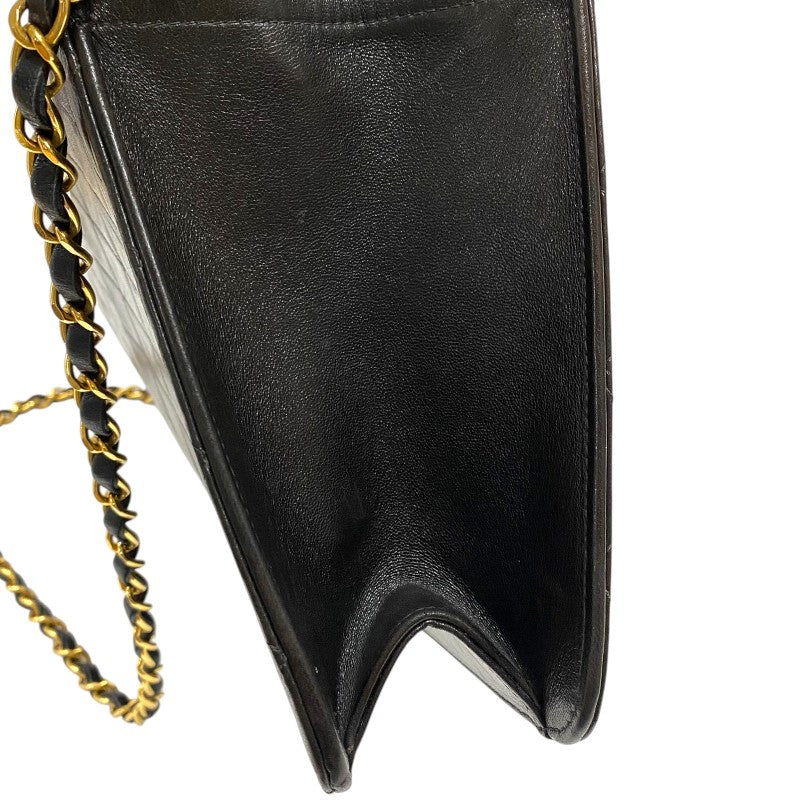 シャネル CHANEL プッシュロック ショルダーバッグ ブラック ゴールド金具 ラムスキン レディース