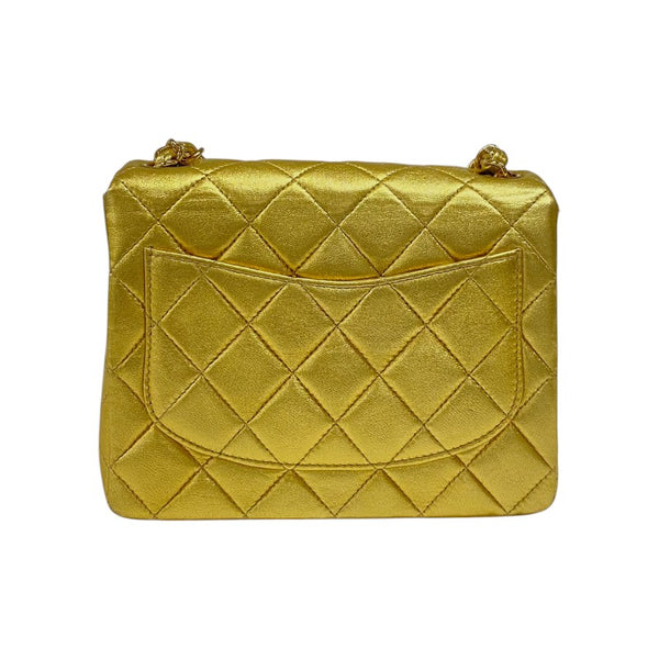 シャネル CHANEL ミニマトラッセ18 A01115 7番台 ゴールド ゴールド金具 ラムスキン レディース ショルダーバッグ