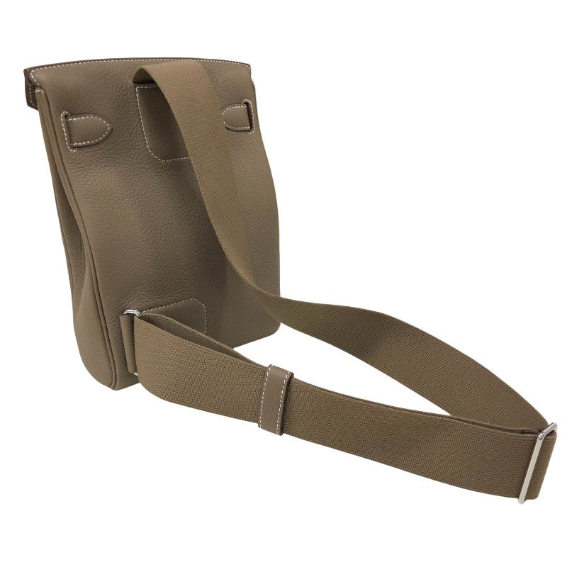 エルメス HERMES ケリーアッカドPM W刻印 エトゥープ シルバー金具 トゴ ユニセックス ボディバッグ