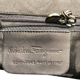 サルヴァトーレ・フェラガモ Salvatore Ferragamo ヴァラ セミショルダー バッグ 217643 ブラック×SV金具 スウェード レディース ショルダーバッグ