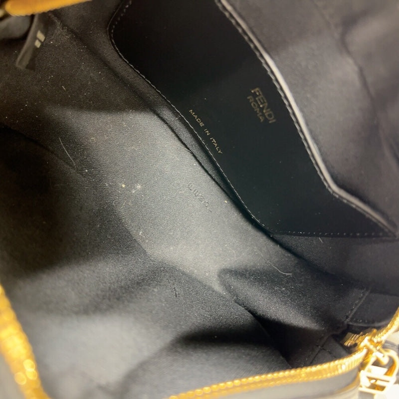 フェンディ FENDI FFエンボスロゴ　カメラケース 8BS077 ブラック　ゴールド金具 レザー ユニセックス ショルダーバッグ