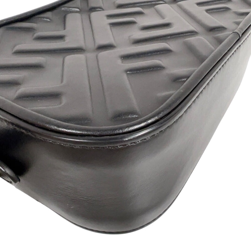 フェンディ FENDI FFエンボスロゴ　カメラケース 8BS077 ブラック　ゴールド金具 レザー ユニセックス ショルダーバッグ