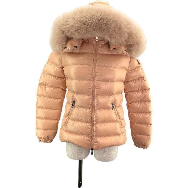 モンクレール MONCLER BADYFUR ダウンジャケット E20934631425 C0061 ピンク ナイロン レディース ダウンジャケット