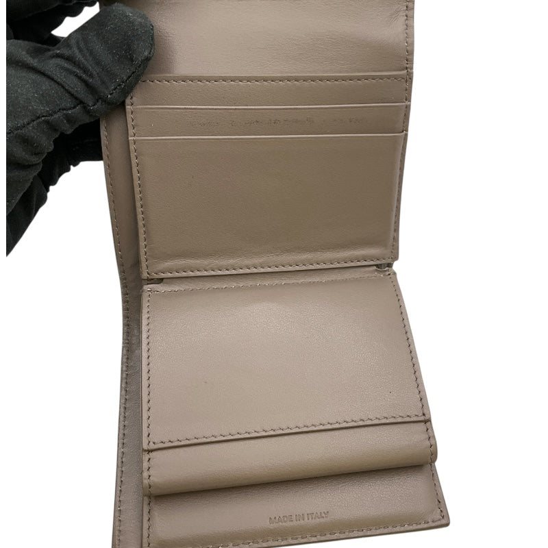 セリーヌ CELINE スモール トリフォールド ウォレット 10B573 ベージュ ドラムドカーフ レディース 二つ折り財布