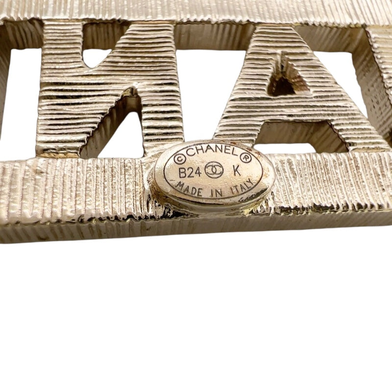 シャネル CHANEL ロゴ ブローチ ゴールド メタル・ストラス レディース ブローチ