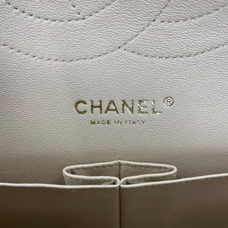 シャネル CHANEL デカマトラッセ30 A58600 27番台 ベージュ GD金具 キャビア レディース ショルダーバッグ