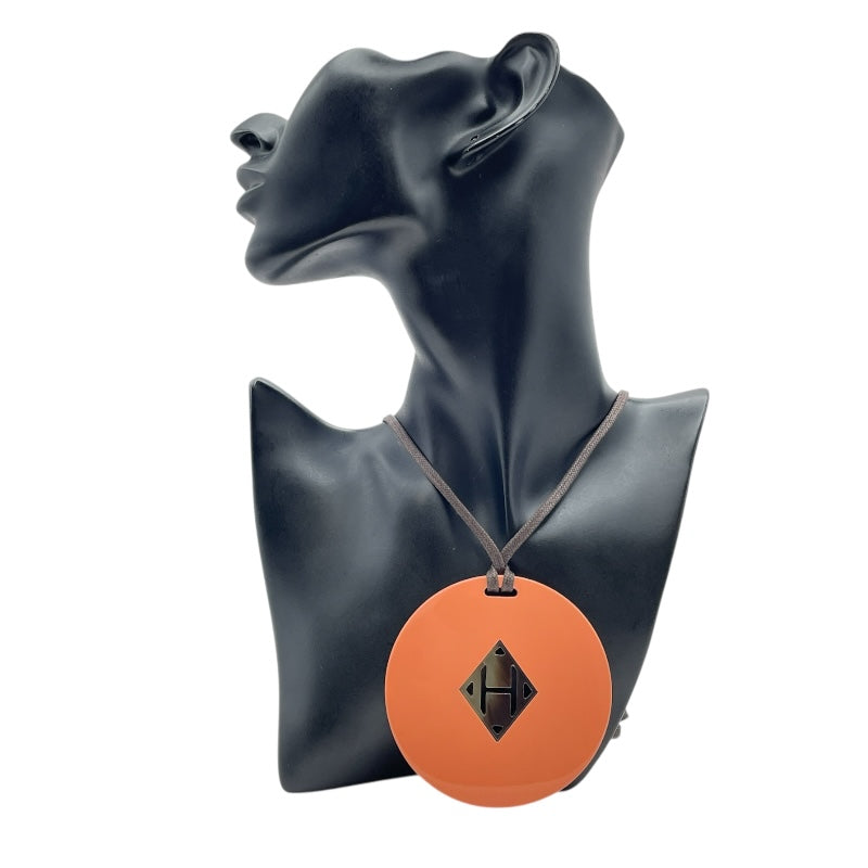 エルメス HERMES Hエキップペンダント ピンク バッファローン アクセサリー