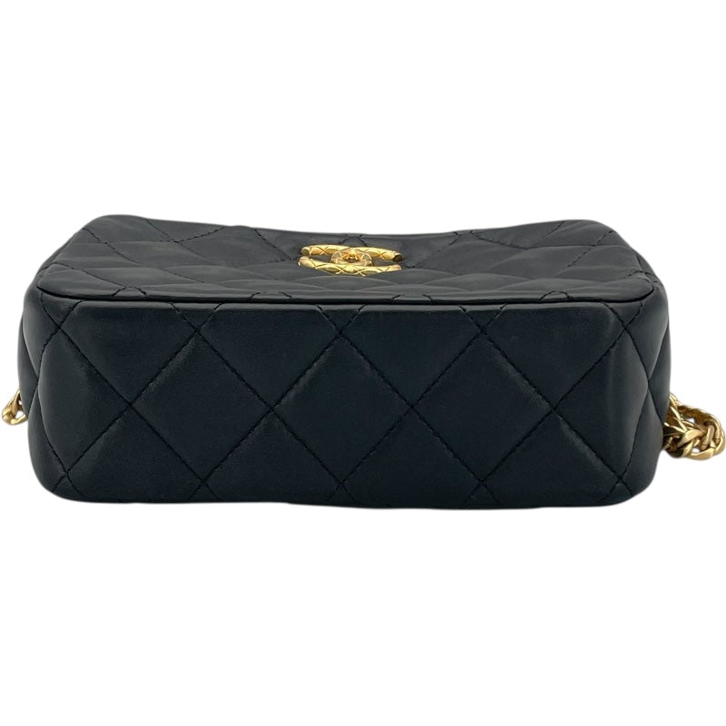 シャネル CHANEL カメラバッグ ブラック GD金具 ラム レディース ショルダーバッグ