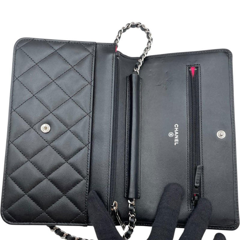 シャネル CHANEL カンボンラインチェーンウォレット A46646 16番台 ブラック　シルバー金具 カーフスキン レディース ウォレットチェーン