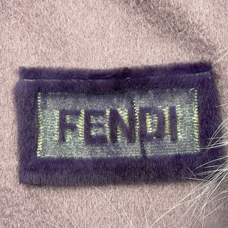 フェンディ FENDI ロゴワッペンファー付きケープ パープル カシミヤ