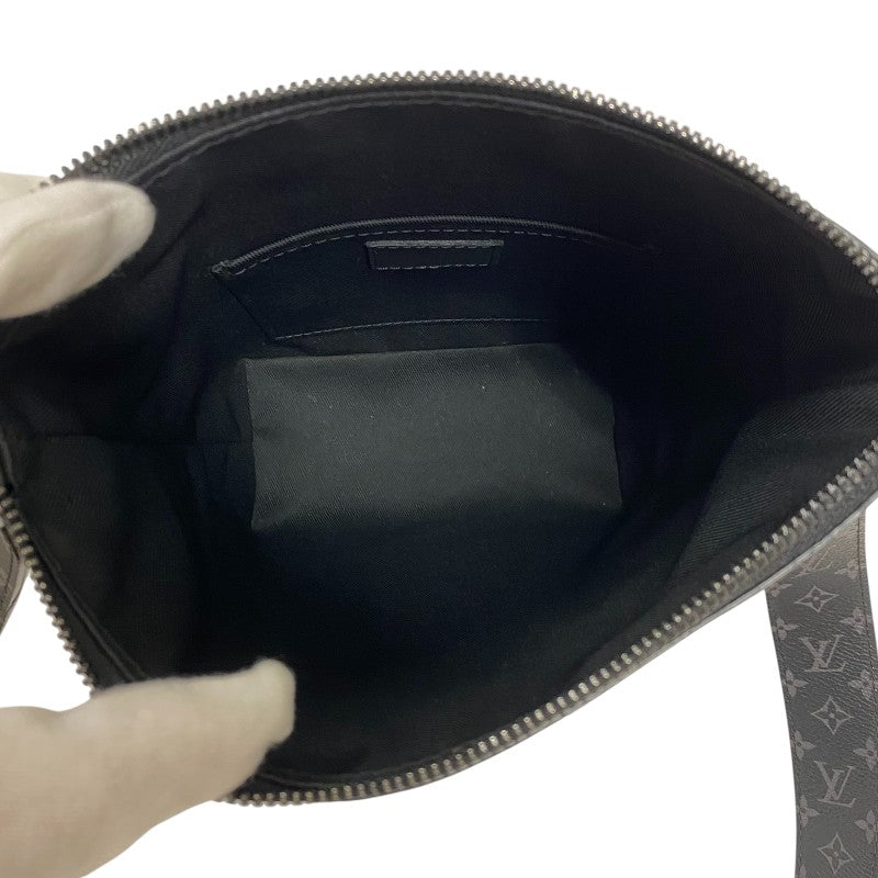 ルイ・ヴィトン LOUIS VUITTON クルーザーメッセンジャー M57966 モノグラムLVラバー メンズ ショルダーバッグ