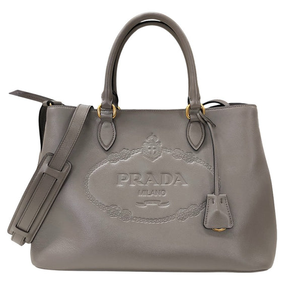 プラダ PRADA エンボスロゴ ハンドバッグ 1BA579 グレージュ ゴールド金具 グレースカーフ レディース トートバッグ