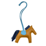 エルメス HERMES ロデオPM A刻 サブレxセレステxブルーサフィール アニョーミロ レディース チャーム