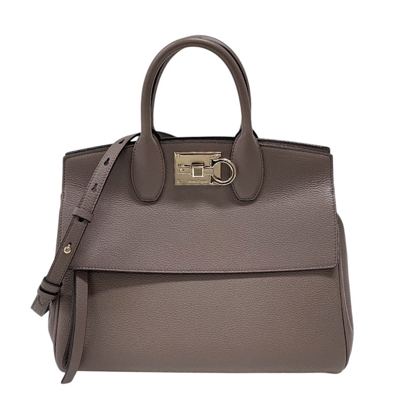 サルヴァトーレ・フェラガモ Salvatore Ferragamo スタジオバッグ 21H159 グレージュ レザー レディース ハンドバッグ ショルダーバッグ