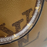 ルイ・ヴィトン LOUIS VUITTON オンザゴーGM　 M45320 ブラウン P ユニセックス ハンドバッグ