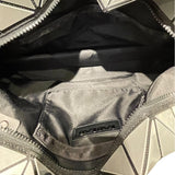 イッセイ ミヤケ ISSEY MIYAKE BAO BAO ISSEY MIYAKE ルーセント トートバッグ12×７ BB53-AG082 シルバー PVC レディース トートバッグ