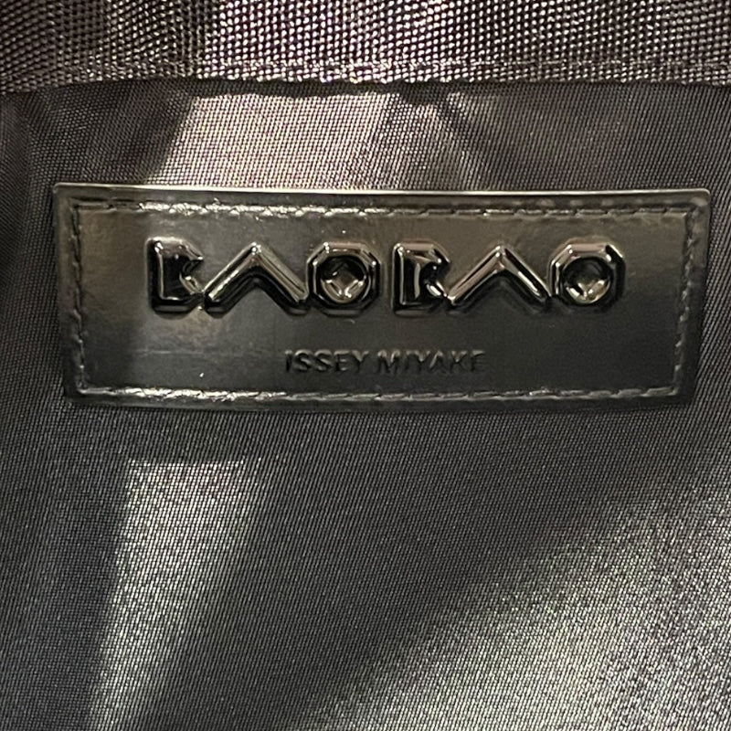 イッセイ ミヤケ ISSEY MIYAKE BAO BAO ISSEY MIYAKE ルーセント トートバッグ12×７ BB53-AG082 シルバー PVC レディース トートバッグ