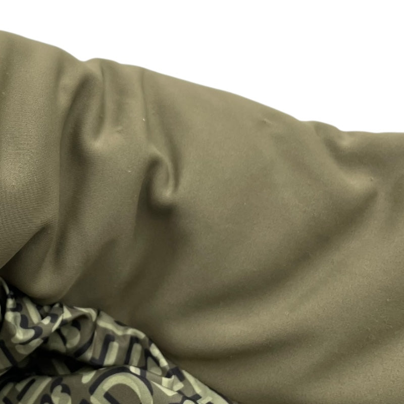 フェンディ FENDI ×SKIMS ロゴ総柄パファージャケット FAN068 カーキ ナイロン メンズ その他アウター