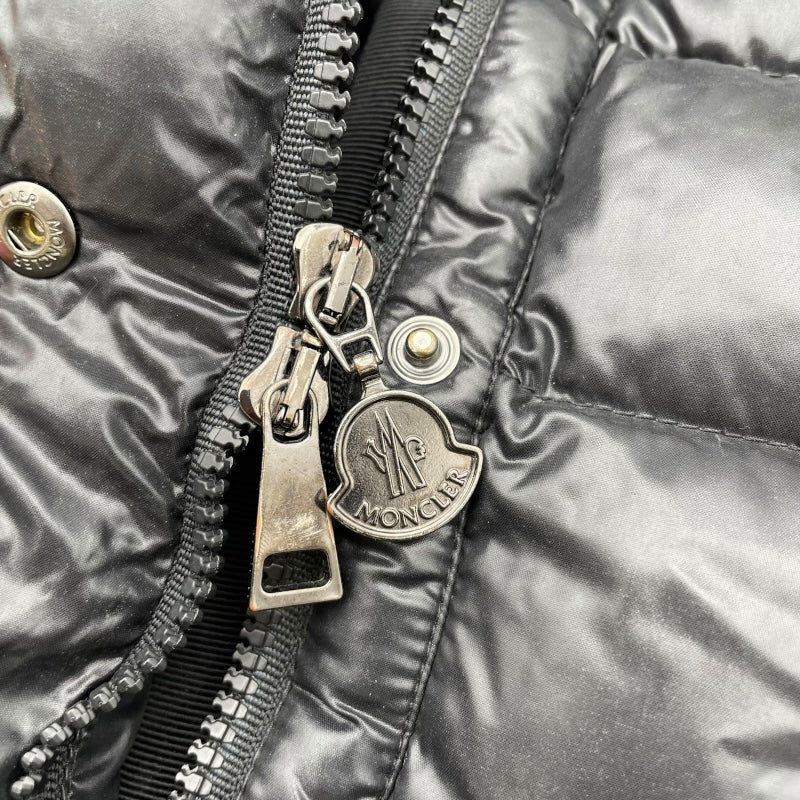 モンクレール MONCLER ARMOISE ファー付ダウンジャケット B20934531015 ブラック ナイロン レディース ダウンジャケット