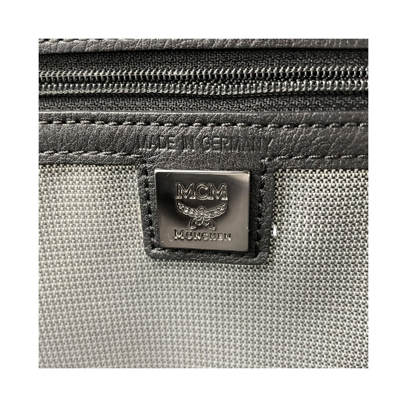 エム・シー・エム MCM スタッズ バックバック ブラック PVC メンズ リュック・デイパック