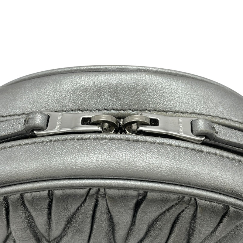 ミュウミュウ miu miu マテラッセ ショルダー シルバー レザー レディース ショルダーバッグ