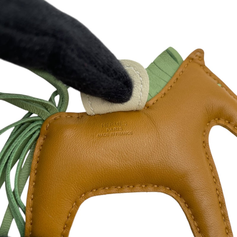 エルメス HERMES ロデオPM Y刻 セサミ・クレ・ヴェールクリケット レディース チャーム