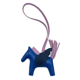 エルメス HERMES ロデオペガサスPM Z刻 ブルーフランスxモーヴシルベストルxブルーサフィール アニョーミロ レディース チャーム