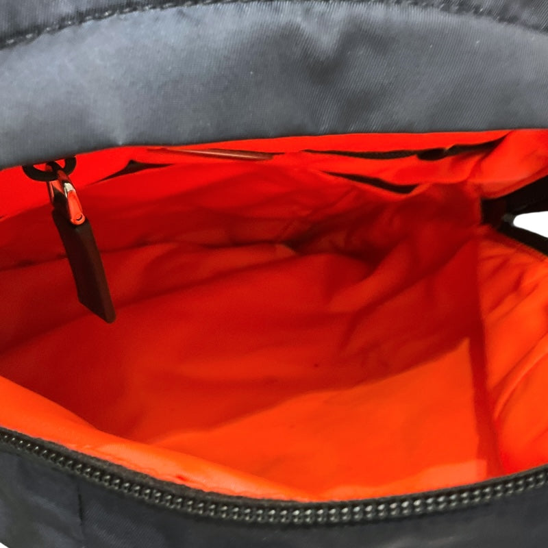 PRADA ナイロンリュック　ファスナー プラダ PRADA ﾅｲﾛﾝ ｽﾘﾝｸﾞﾊﾞｯｸﾞ 2VZ023 ネイビー/オレンジ ナイロン