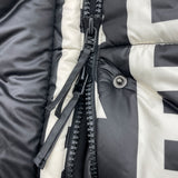 マークジェイコブス MARC JACOBS ロゴ総柄パファージャケット V231M16FA22 ブラック ポリエステル メンズ ダウンジャケット