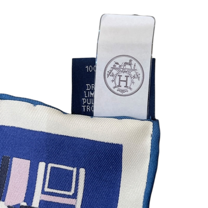 エルメス　スカーフ　90 カルーセル　青クリーニング済み エルメス HERMES カレ90 Complication Equestre ブルー シルク ユニ