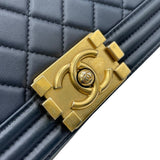 シャネル CHANEL ボーイシャネル25 A67086 21番台 ネイビー GD金具 ラム レディース ショルダーバッグ